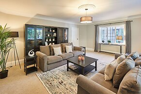 Host Stay White Lodge