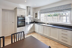 Host Stay White Lodge