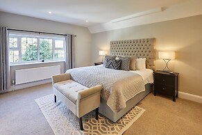 Host Stay White Lodge