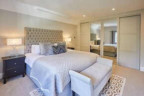 Host Stay White Lodge