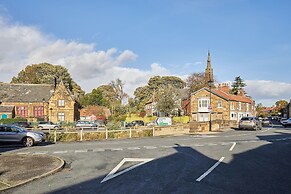 Host Stay Waterlily Cottage