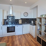 Host Stay Abbey Nest