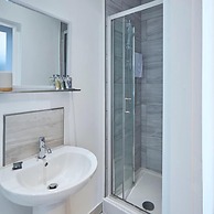 Host Stay Abbey Nest