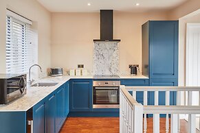 Host Stay Watch House