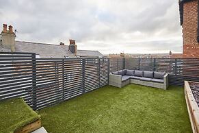 Host Stay Watch House