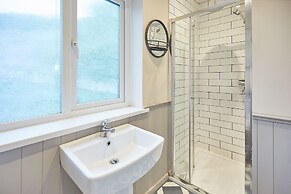 Host Stay Watch House