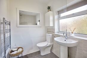 Host Stay Newsam Crescent