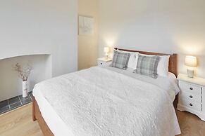 Host Stay Victorian Seahouse