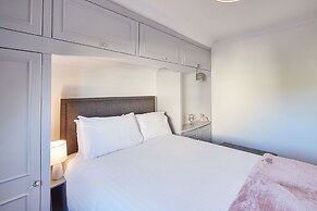 Host Stay The Chimneys