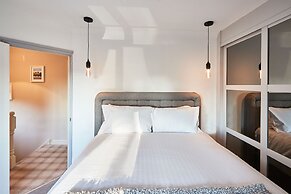 Host Stay The Chimneys