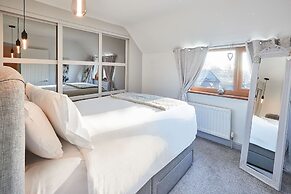 Host Stay The Chimneys