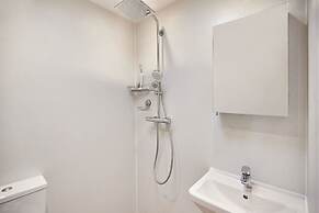 Host Stay The Old School House