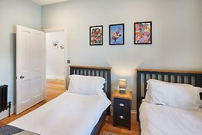 Host Stay The Old School House