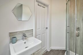 Host Stay Greens Yard House