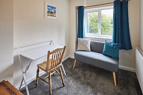 Host Stay Greens Yard House