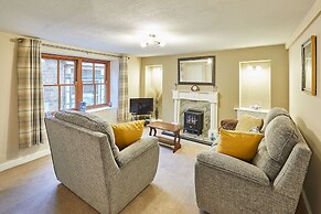 Host Stay Lavender Cottage