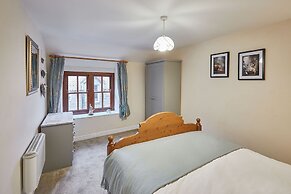 Host Stay Lavender Cottage