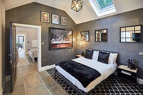 Host Stay The Stables