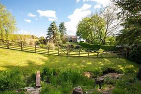 Host Stay Millfield Cottage