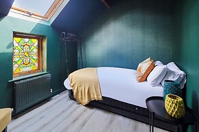 Host Stay Tripps Mews