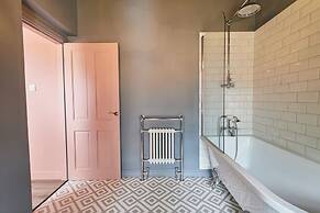 Host Stay Tripps Mews