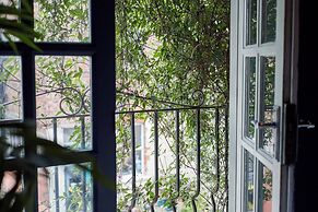 Host Stay Tripps Mews