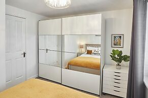 Host Stay Garden Cottage