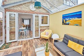 Host Stay Garden Cottage