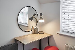 Host Stay Garden Cottage