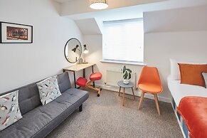 Host Stay Garden Cottage