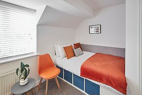 Host Stay Garden Cottage