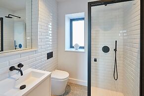 Host Stay Taylor Street