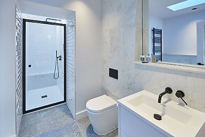 Host Stay Taylor Street