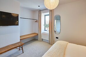 Host Stay Taylor Street