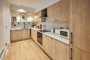 Host Stay Taylor Street