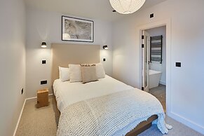 Host Stay Taylor Street