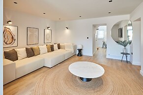 Host Stay Taylor Street