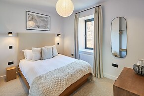 Host Stay Taylor Street