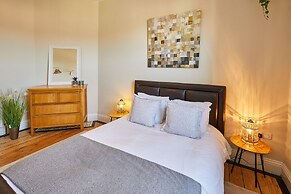 Host Stay High Street