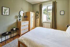 Host Stay High Street