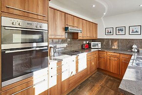 Host Stay High Street