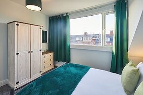 Host Stay Holyrood Lodge