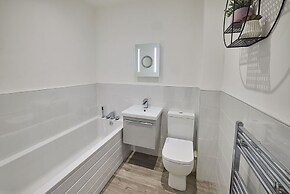 Host Stay Beach Pad