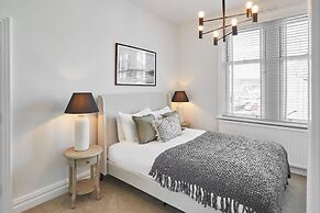 Host Stay Roslyn House