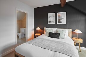 Host Stay Roslyn House