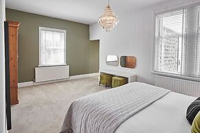 Host Stay Roslyn House