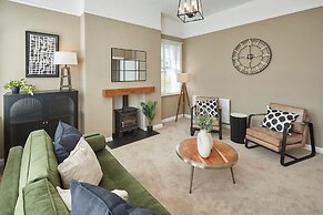 Host Stay Roslyn House