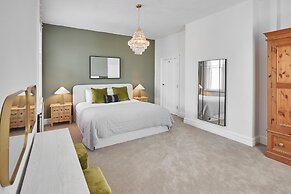 Host Stay Roslyn House