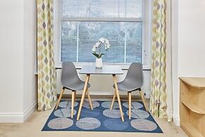 Host Stay Thamesview