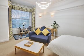 Host Stay Thamesview